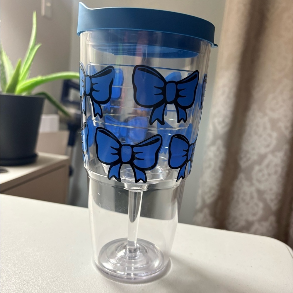Personalized Stemless Wine Tumbler with Wine Glass Interior | Custom Name Cup